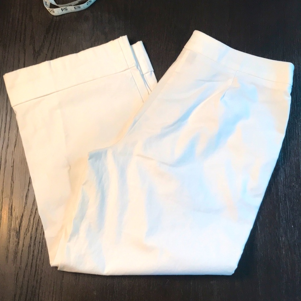 NY &Co white capris